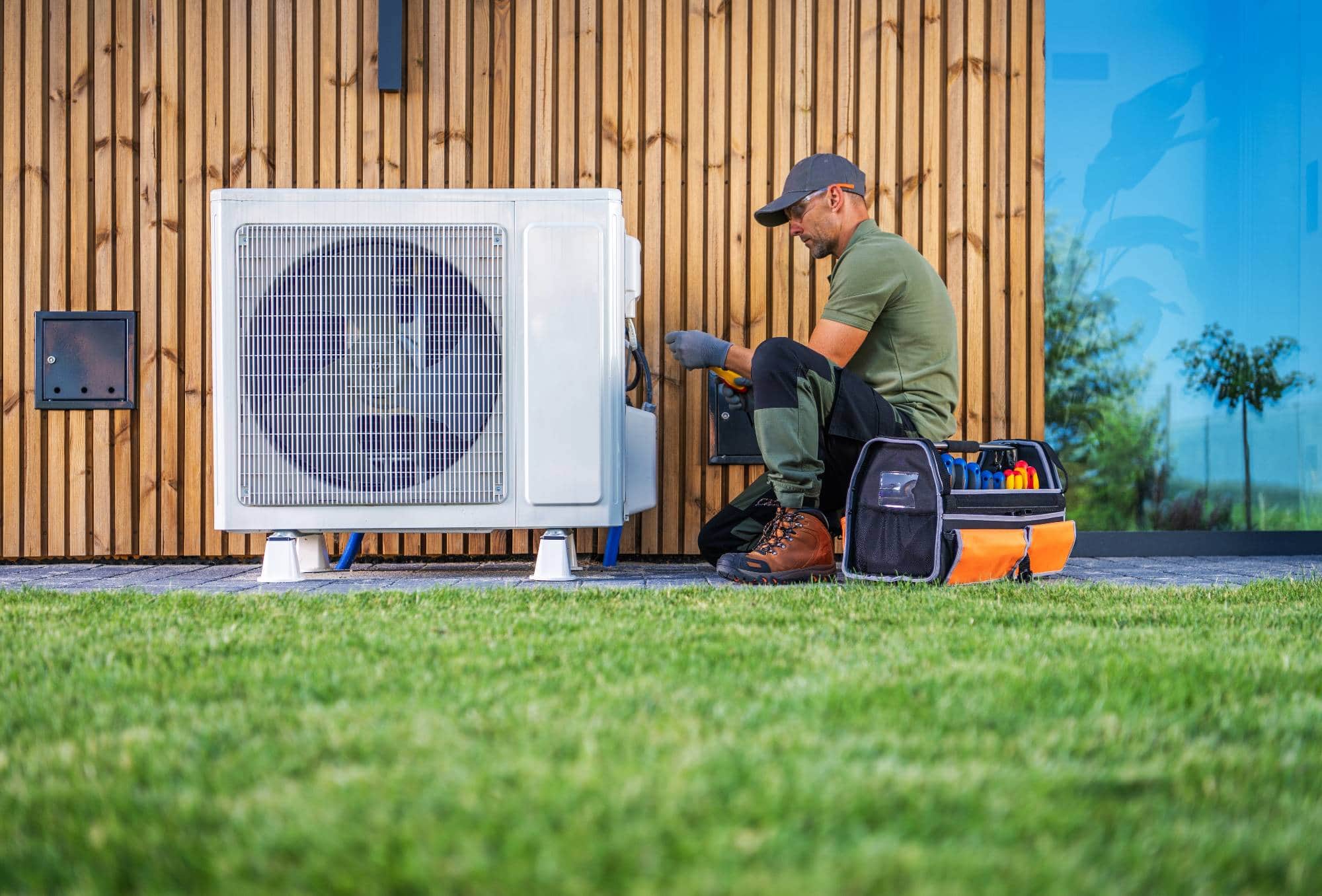 What Should You Expect During AC Installation in Chicago?